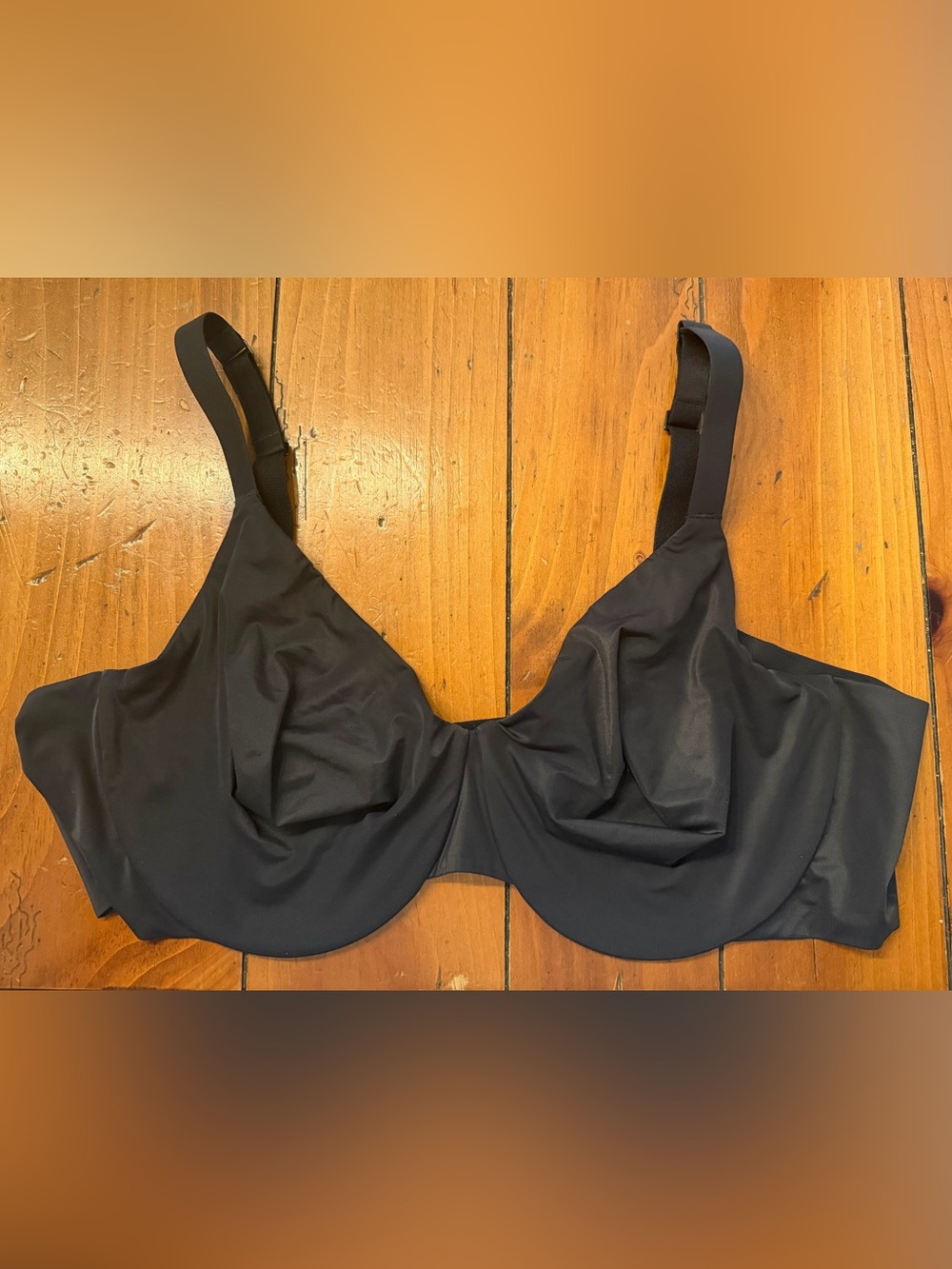 SKIMS Smoothing Intimates Unlined Full
Coverage Bra